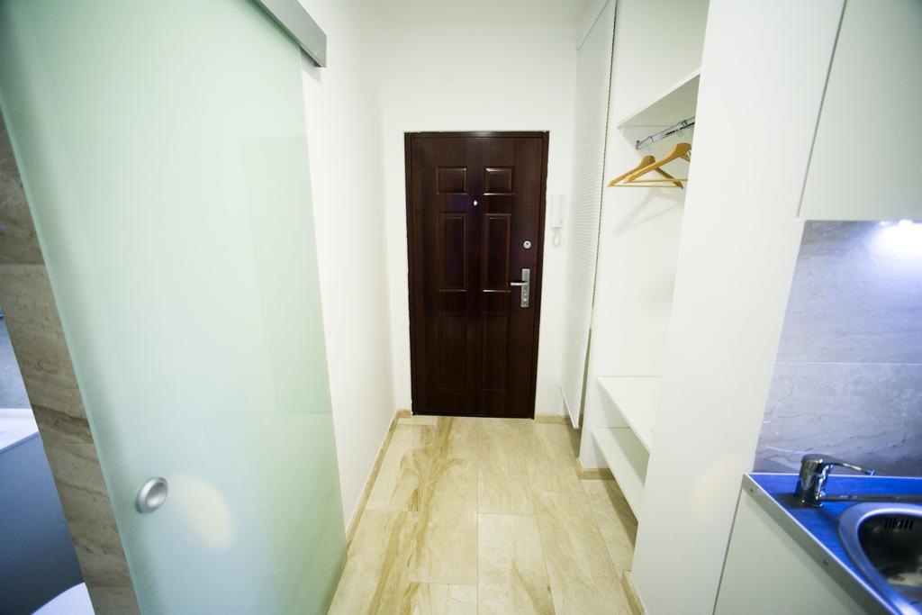 Apartament Downtown With Balcony & Optional Garage & Restaurant In The Building *