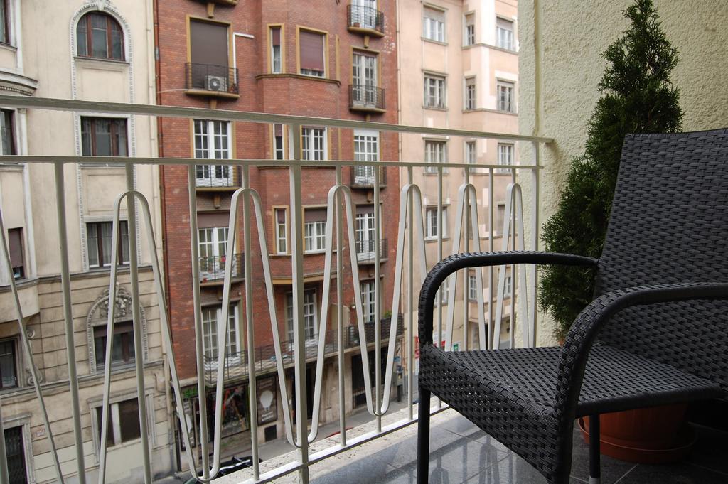 Apartament Downtown With Balcony & Optional Garage & Restaurant In The Building *